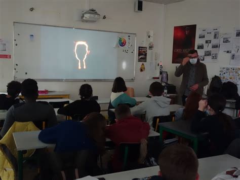 Lartiste Bertrand Gadenne Au Collège Pilâtre De Rozier — Actualités