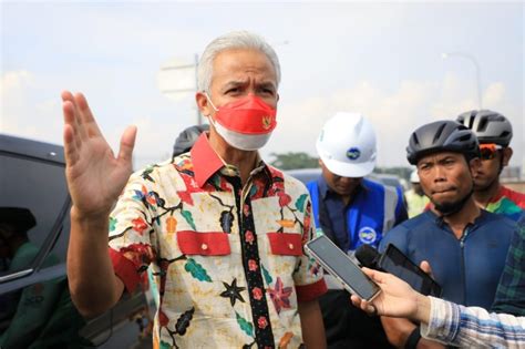 Ganjar Kontak PT Pelni Minta Kapal Jemput Wisawatan Terjebak Di