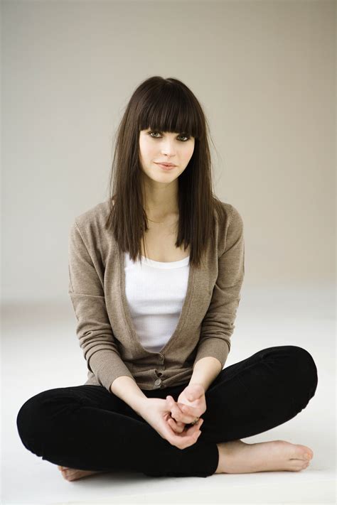 Very Hot Barefoot Photo Of Felicity