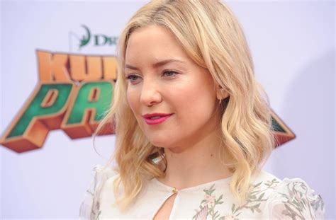 Kate Hudson Flaunts Her Jaw Dropping Bod In A White Bikini Reveals Diet And Exercise Routine