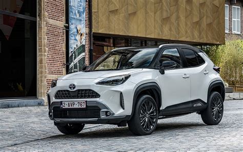 Toyota Yaris Cross Hybrid Street Crossovers 2021 Cars Uk Spec 2021