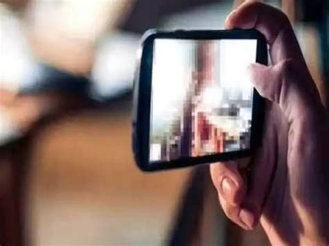 Honeytrap gang arrested police Rohtak Shopkeepar and women nude viral video रहतक क दकनदर