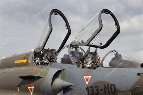 Mirage 2000 cockpit — Stock Editorial Photo © Foto-VDW #71401839