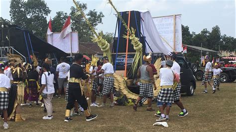 Suasana Garis Start Karnaval Desa Senggreng YouTube