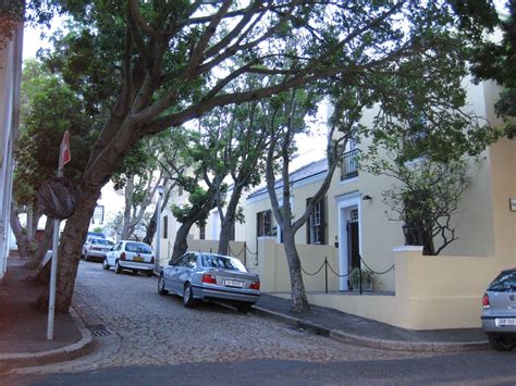 Green Point Greenie: Cape Dutch architecture, colonisation, beggars, Caring Network