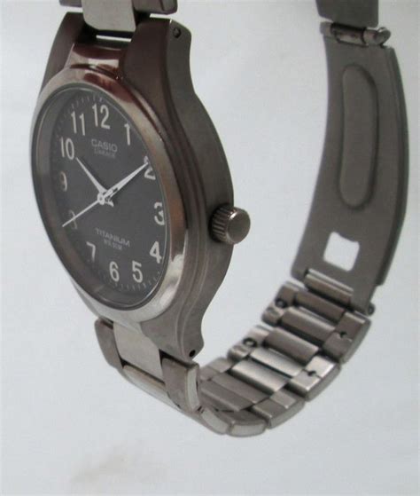 Casio Lineage Titanium - men's wristwatch - Catawiki