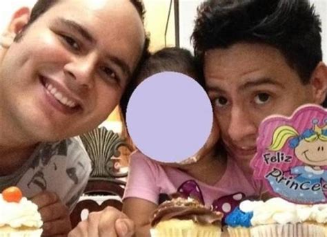 Busca Sep Escuela Para Hija De Padres Gay