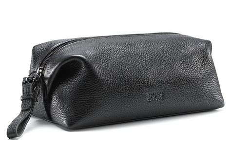Dopp Kit 101 - Carryology - Exploring better ways to carry