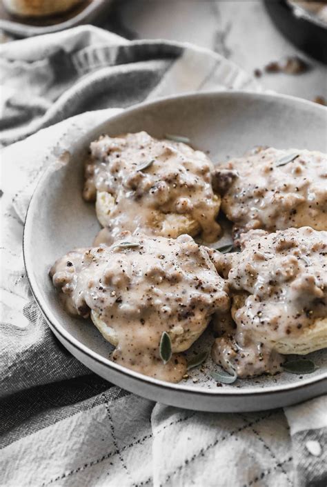 Sausage Gravy – WellPlated.com