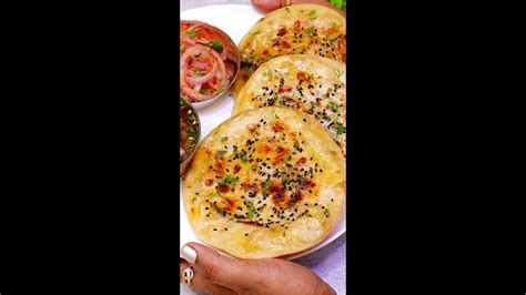 Paneer Kulcha Recipe in Hindi बन तदर सध तव पर पनर कलच ऐस