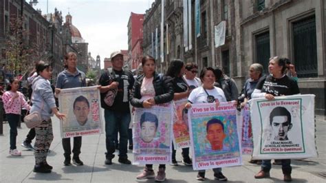 Familiares De Los De Ayotzinapa Esperan Participar En Reuni N Con