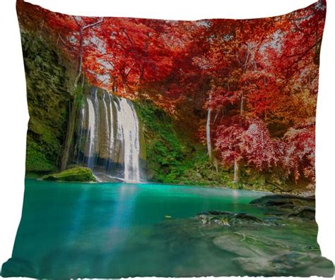 Buitenkussen Waterval Boom Rood Herfst Water X Cm