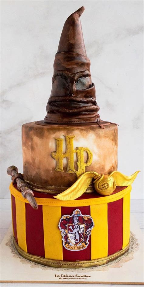 Harry Potter Hogwarts Castle Cake