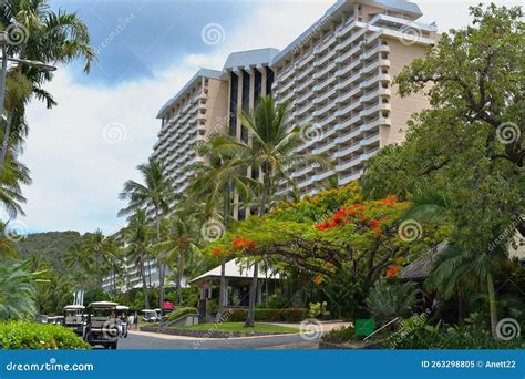 Reef View Hotel Hamilton Island Editorial Image - Image of buildings ...