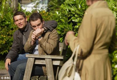 Bacio Gay Sulla Bbc Scoppia Il Putiferio Spetteguless