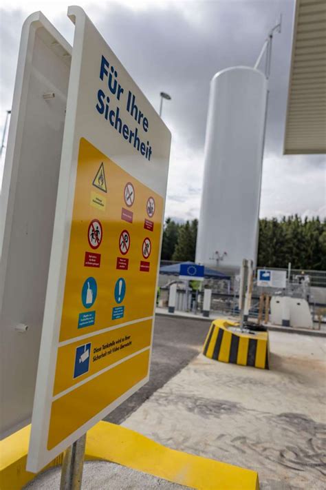 Lng Tankstelle Thiersheim Soll Co Neutraler Treibstoff Flie En