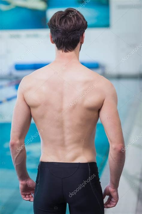 Vista Trasera Del Hombre Sin Camisa Fotograf A De Stock