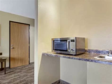 Room Rates And Details Econo Lodge Black Hills