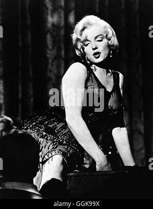 MANCHE MÖGENS HEISS Some like it hot USA Billy Wilder Chicago Stock Photo Alamy