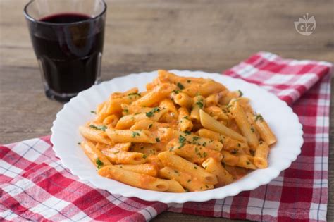 Ricetta Pasta Alla Vecchia Bettola La Ricetta Di Giallozafferano