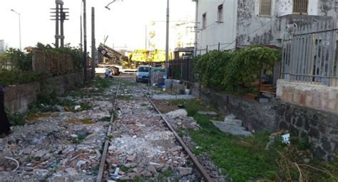 Pulizia Dell Ex Tratta Ferroviaria Torre Annunziata Cancello Qui