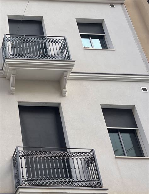 Instalación de oscurecimiento de ventanas con Wind Screen