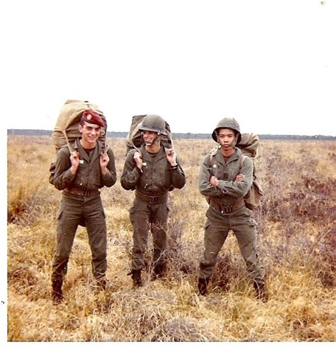 Photo de classe Après un saut de 1973 6 Rpima Copains d avant