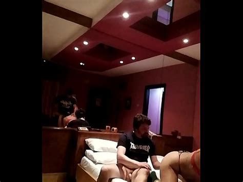 Dos Desconocidos Que Disfrutas De Mi Mujer Por Dinero XVIDEOS
