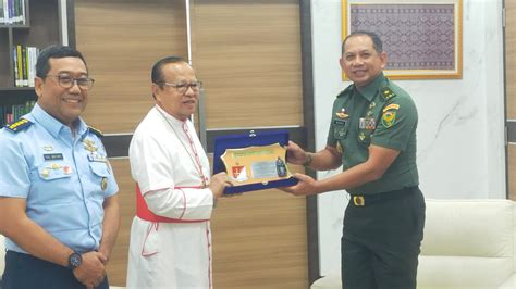 Kunjungan Pastoral Mgr Ignatius Kardinal Suharyo Di Lingkungan Tni