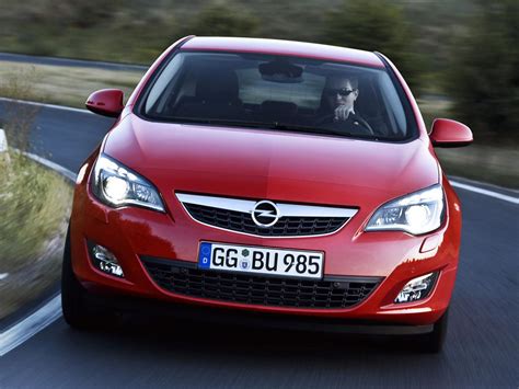 Opel Astra J 1.4 (140 Hp) Turbo