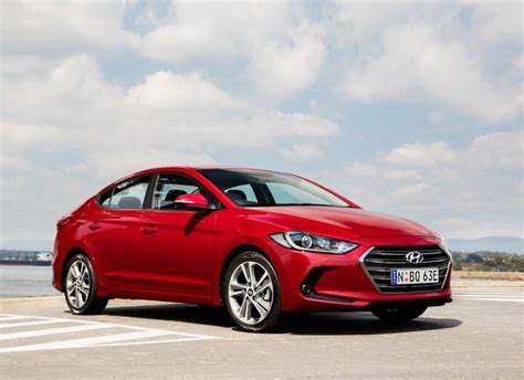 Hyundai Elantra Sedans Atsauksmes Tehniskie Dati Cenas