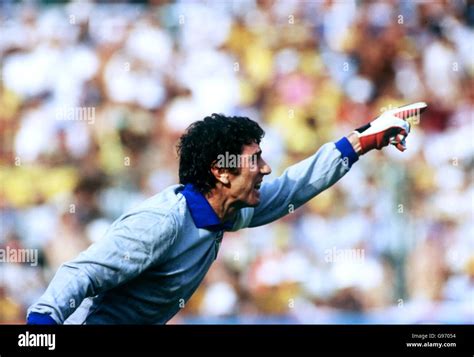 Dino zoff 1982 hi-res stock photography and images - Alamy