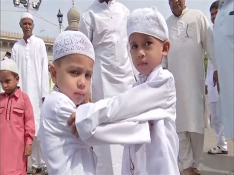 Hyderabad Eid Ul Fitr Prayers Observed At Mecca Masjid