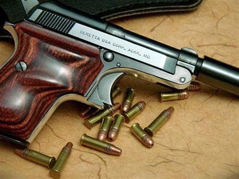 Боевой пистолет обнаружили полицейские у вологжанина на улице - Вологда ...