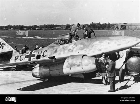 Messerschmitt Me 262 Hi Res Stock Photography And Images Alamy