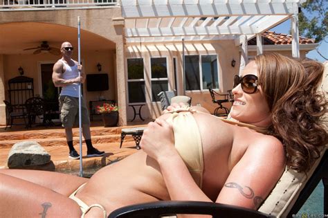 Free Porn Pics Of Eva Notty Enjoying Sex With Muscular Pool Guy MyPornstarBook Net