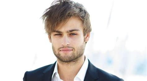 Douglas Booth Height Weight Body Measurements Shoe Size