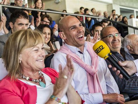 El Pleno Donostiarra Ratifica Conceder A Richard Oribe El Tambor De Oro