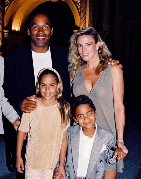 Former Nanny Says Rob And Khloé Kardashian Helped O.J. Simpson's Kids ...