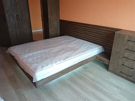 Кровати