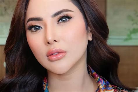 Ayu Aulia Biodata Lengkap Dari Agama Hingga Umur Model Berbakat Dan