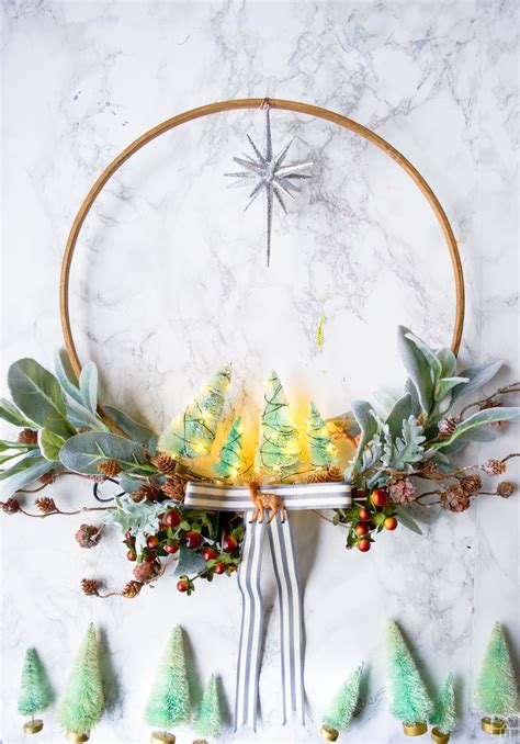 11 Cool And Easy DIY Embroidery Hoop Christmas Wreaths Shelterness