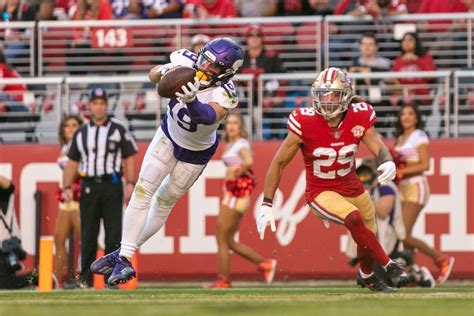 Minnesota Vikings Vs San Francisco 49ers Us Bank Stadium Minneapolis