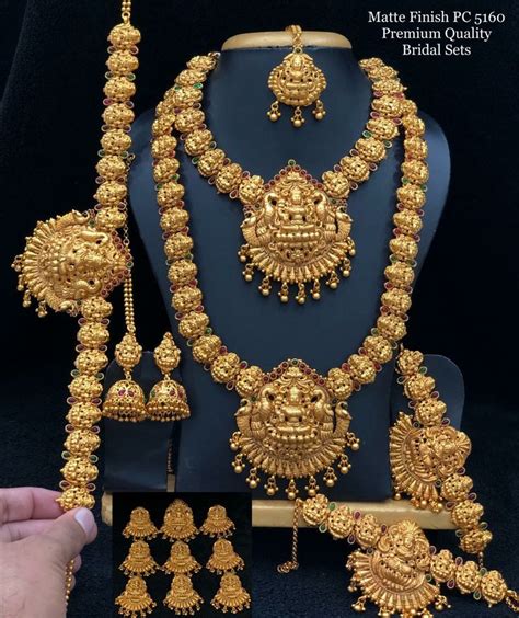 Pin By Arjunaaz South Indian Jewels On South Indian Bridal Jewelry