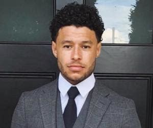 Alex Oxlade-Chamberlain Biography - Facts, Childhood, Family Life ...