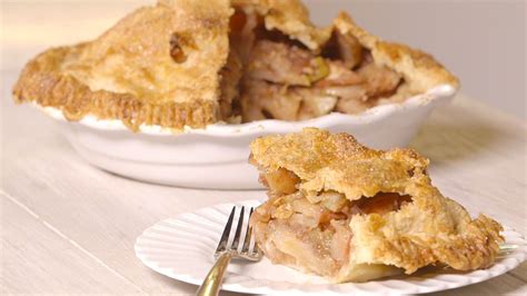 The Best Types of Apples for Making Apple Pie, Plus Our Recipes