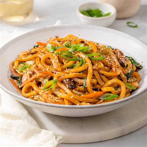 Easy 15 Minute Yaki Udon Stir Fried Udon Noodles