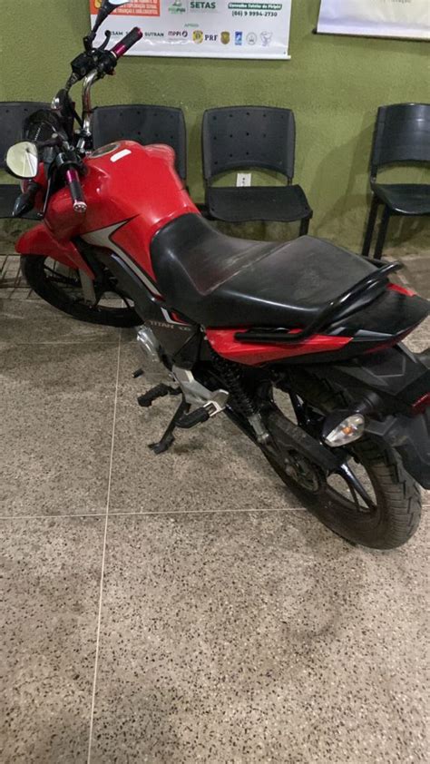 Moto Tomada De Assalto Em Brasileira Recuperada Pela Pol Cia Militar