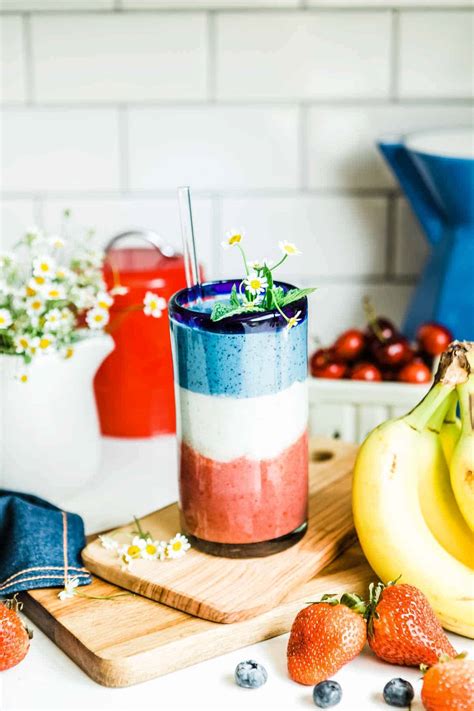 Strawberry Blueberry Smoothie - Simple Green Smoothies