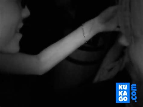 Amateur FF Girls Kissing At Party